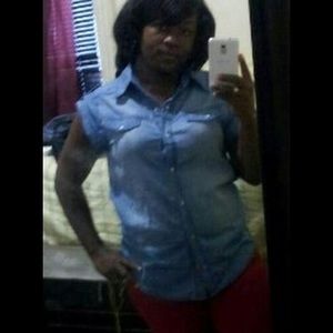 Meet your Posher, Stephania